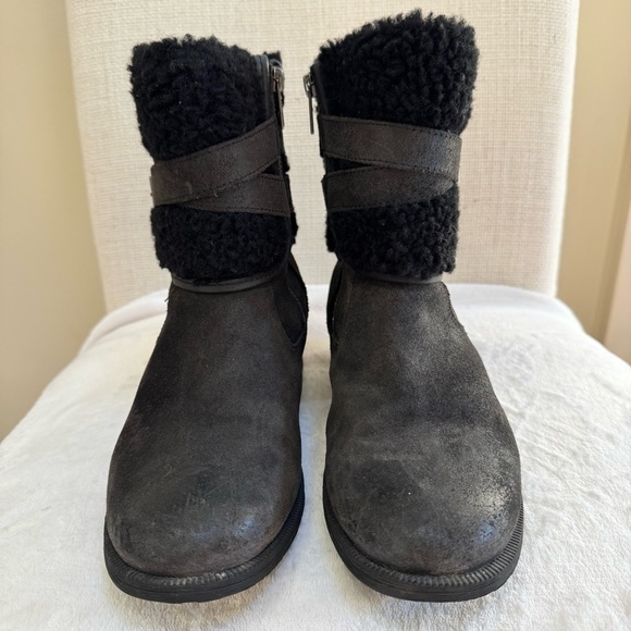 UGG BLAYRE III BLACK ZIPPER SHEARLING US 7 - Picture 5 of 16